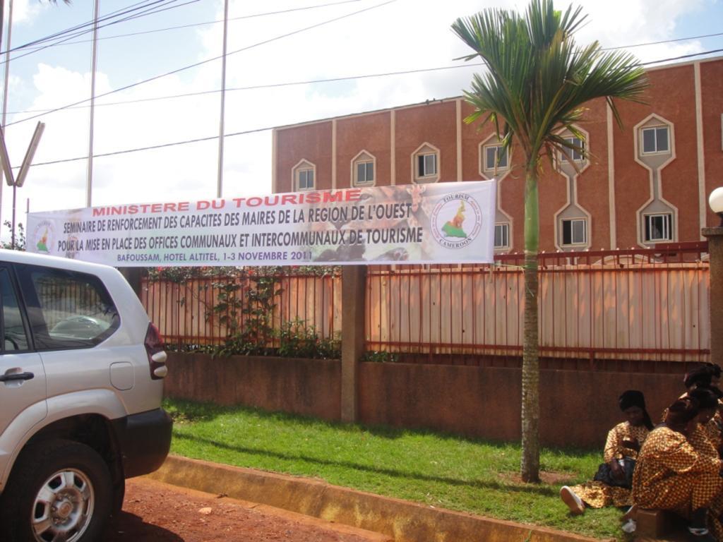 Bafoussam Hotel Altitel מראה חיצוני תמונה
