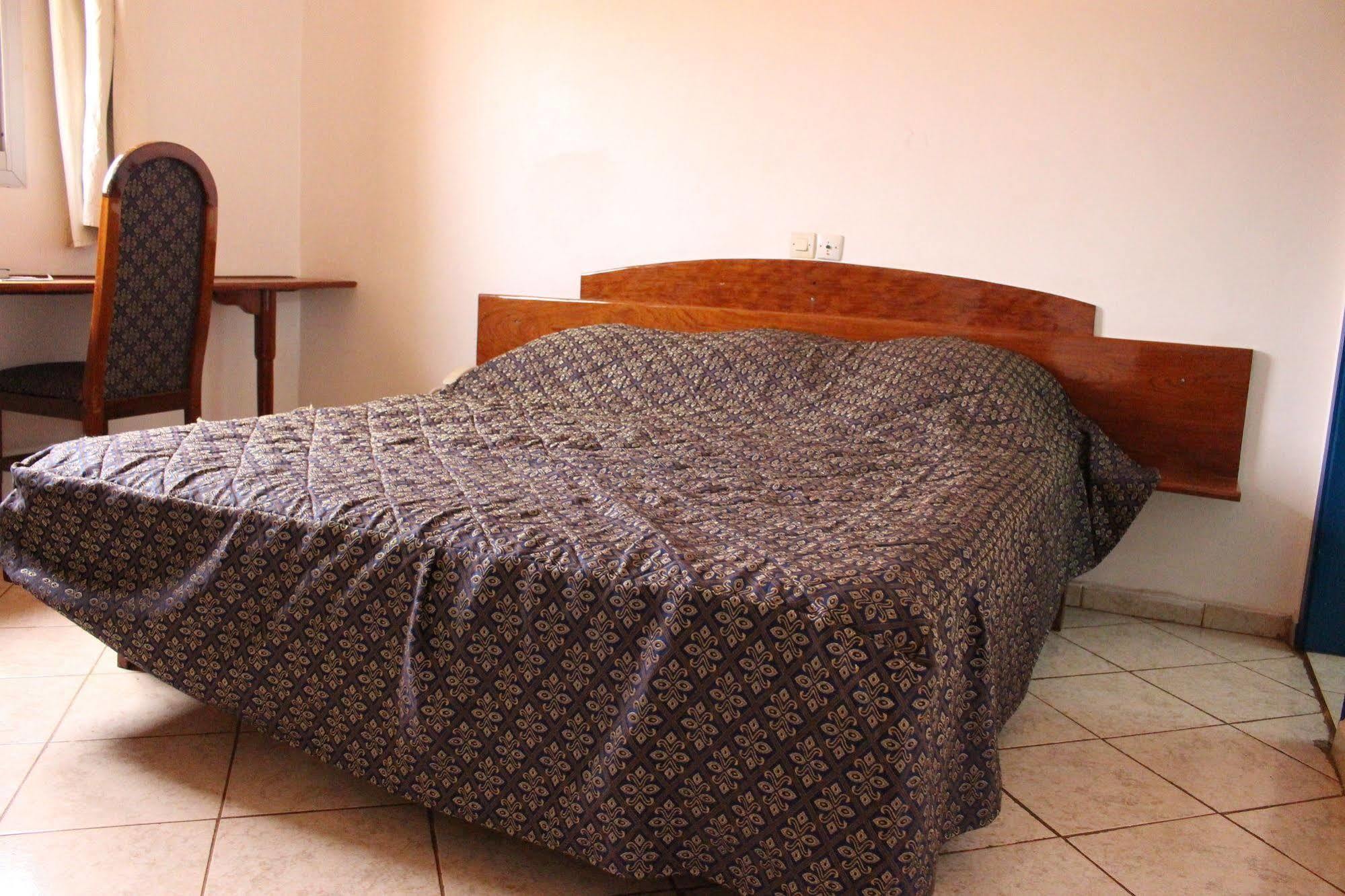Bafoussam Hotel Altitel מראה חיצוני תמונה